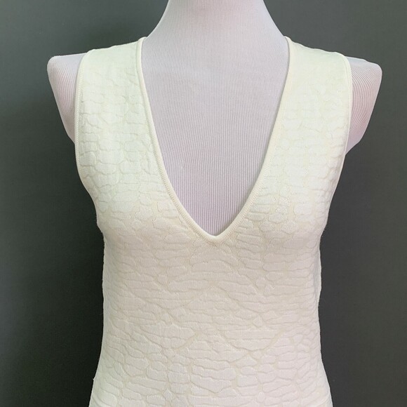 John & Jenn Women's Dress Large Ivory Textured Sleeveless V-Neck - Picture 2 of 8